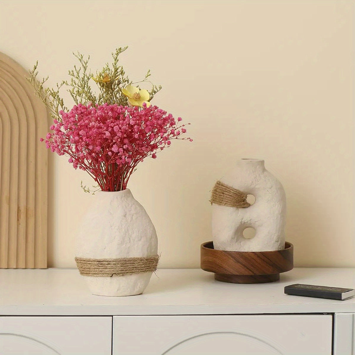 Vase en céramique au design géométrique – Élégance moderne