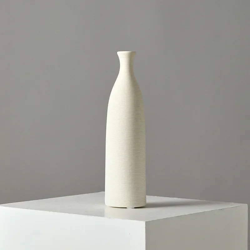 Vase Blanc en Céramique – Design Moderne et Épuré