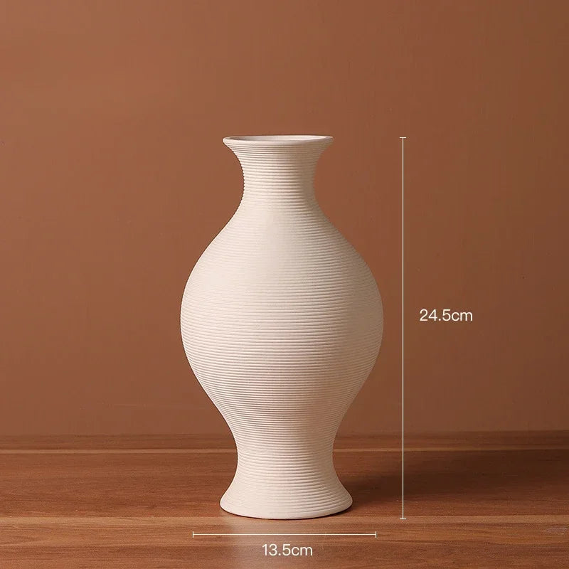 Vase Blanc en Céramique – Design Moderne et Épuré
