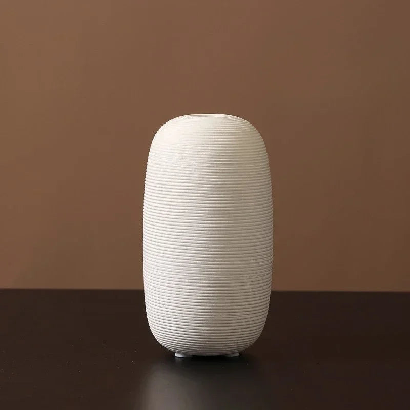 Vase Blanc en Céramique – Design Moderne et Épuré