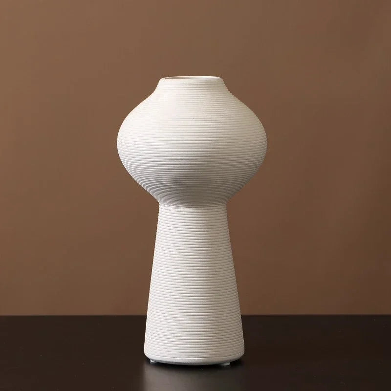 Vase Blanc en Céramique – Design Moderne et Épuré