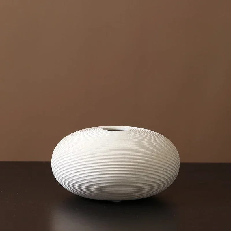 Vase Blanc en Céramique – Design Moderne et Épuré