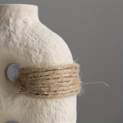 Vase en céramique au design géométrique – Élégance moderne